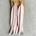 Long layered leaf leather earrings with pink feather texture and zircon studs - Light Pink