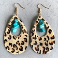 Bohemian leopard print horsehair earrings with turquoise stone and golden fish hooks - Leopard Print Style (2)