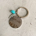 Vintage western keychain with turquoise bead, feather pendant and Explore engraved disk - Explore Forest Style (1)
