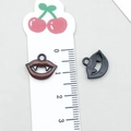 Halloween vampire lip charm in oil-drop alloy for DIY jewelry bracelet making - Halloween Teeth (14005)