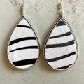 Water-drop earrings with zebra print calf hair inlay and silver beaded metal frame - Black White Thick Zebra Pattern (1)