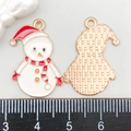 Ciondolo a pupazzo di neve in smalto e lega con retro dorato per la creazione di gioielli - Pupazzo di Neve Natalizio in Smalto Bianco (14287)