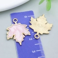 Pendentifs en forme de feuille d'érable rose marbré et or pour bijoux DIY - 19*24mm / Feuille d'Érable en Émail Rose (14247)