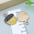 Pendentifs gland en émail noir et jaune pour la création de bijoux DIY - Pomme de Pin d'Action de Grâce en Émail Jaune (25075) / 23x18x1mm