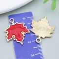 Pendentif feuille d'érable en émail rouge et métal doré pour la création de bijoux - 18*23mm / Feuille d'Érable en Émail Rouge (15498)