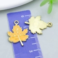 Pendentifs feuilles d'érable en émail jaune et alliage doré pour bijoux DIY - 22*16mm / Feuille d'Érable Action de Grâce Émail Jaune (19210)