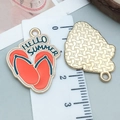 Pendentif tongs en alliage rouge avec texte Hello Summer pour bijoux DIY - Pantoufle de Vacances d'Été en Émail Orange (25264) / 26*20MM