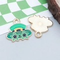 Pendentif chapeau vert St. Patrick avec lunettes étoile en émail pour création bijoux DIY - Chapeau au Pentagramme en Émail Vert (25093)