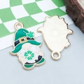 Pendentif gnome de la Saint-Patrick vert avec chapeau trèfle pour bijoux DIY - Gnome au Trèfle en Émail Vert (25107)