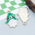 Pendentif gnome en émail vert avec chapeau trèfle pour création de bijoux DIY - Gnome au Trèfle en Émail Vert (25118)