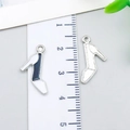 High heel shoe charms in black and white enamel finish with a measuring ruler - High Heels (23973) / 1 Piece Pack (13x17x1mm) / Black