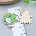DIY colorful enamel cat in turtle leaf pot pendant with golden textured reverse - Green Pothos Samoyed Style