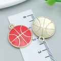 Roter Basketball-Anhänger mit goldenen Linien und Metallrückseite für DIY-Schmuck - Orangerot Emaille Sport Basketball