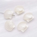Perles en forme de coquillage blanc crème avec trou pour création de bijoux DIY - Grande Forme de Coquillage (25794)