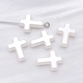 Perles en imitation perle ABS en forme de croix blanche pour création de bijoux - Forme de Croix (25801)