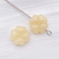 Light yellow four-leaf clover glass charm bead with silver metal pin for DIY jewelry - Jelly Yellow Clover Heart Style (26736)