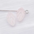Rosafarbene lichtdurchlässige Glasanhänger in Blattform für DIY-Schmuckherstellung - Transparentes Rosa Lampwork (1 Stück)