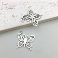 Detalle macro de dijes de mariposa huecos en plata retro para joyería DIY - Mini Mariposa (6227) / 19x20mm