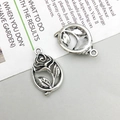 Pendentif fleur de rose en alliage argenté vintage avec texture gaufrée pour bijoux DIY - Cadre de Goutte d'Eau Argent Antique Rose (12x19mm)