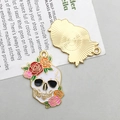 Detail of skull pendant with red roses and gold plating on front and back views - White KC Gold Enamel Peony Skull (19x30mm-2.6g-18163)