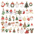 Set van 50 kerstbedeltjes van emaille met kerstman, sneeuwpoppen en rendieren - Gemengde 50 Kerst Emaille Stijlen