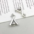 Antiek zilveren honkbal hanger met gekruiste knuppels voor DIY-sieraden maken - Gekruiste Honkbalknuppels Stijl (9197)
