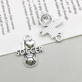Antiek zilveren zinklegering 'I ❤️ SOCCER' voetbalbedel hanger voor DIY sieraden maken - I Love Soccer Letter Stijl (11148)