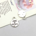 Runder Anhänger aus antikem Silber mit Love & Peace Gravur für DIY-Schmuck - Buchstaben Love Peace Stil 10x13mm (10904)