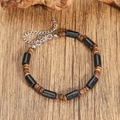 Herenarmband van kokosnoot houten kralen met zilveren karabijnsluiting en verlengketting - Zwart Donkerbruin Houten Kralenstijl (ZJ16242)