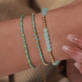 Set di bracciali bohémien con cristalli blu e catena dorata regolabile per donna elegante - Combinazione Intrecciata Fresca Blu Cielo (ZJ13840)