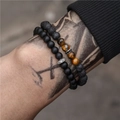 Set van matzwarte kralen en tijgeroog armband met luxe zwarte bedels voor heren - Tijgeroog Textuur & Vulkanisch Gesteente (ZJ2734)