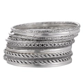 Set van 12 vintage boho armbanden in zilveren afwerking met diverse texturen en patronen - Antiek Zilver Multi-textuur Stijl (ZJ12278)