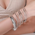 Set van 10 bohemien zilveren metalen armbanden met gladde en getextureerde lagen - Zilveren brede en fijne armbandassortiment (ZJ11503)