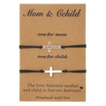 Dettaglio dei braccialetti dell'amicizia con ciondoli a croce su una cartolina regalo - Stile Set Croce Madre Bambino (ZJ12689)