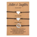 Tre braccialetti dell'amicizia intrecciati con cuori argentati su carta kraft marrone - Stile 3 Cuori Madre Figlia (ZJ7689)