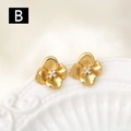 Elegant gold flower stud earrings with pearl and rhinestone inlay for women - 3D Rhinestone Floral Style (B)