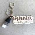 Llavero de madera Best Mama Ever hecho a mano con borla de colores y cierre de metal - Borla Tricolor Negra Gris Blanca (5)