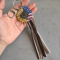 Western cowboy cactus sunflower tassel keychain with US flag pattern and metal clasp - Sunflower Flag Style