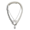Collier double couche argenté avec pendentif papillon et perles blanches nacrées - Style Épissage Perle Artificielle Papillon (ZJ3892)