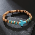 Boheemse kralenarmband met turquoise kruis en natuurlijke houten kralen op steen - ZJ11980-Houten Kralen en Turkoois Kruis Armband
