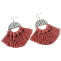 Detail of bohemian fan-shaped earrings with leopard print wood and dusty pink tassels - Brick Red (8)