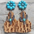 Detail of bohemian drop earrings with turquoise cactus charms and leopard leather textures - Brown Leopard Print Style