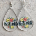 Detail of drop-shaped acrylic earrings with floral patterns and KIND printed text - Bee Floral Style (5000809597258)
