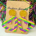 Glinsterende hartvormige oorbellen met paars groen gele strepen voor Mardi Gras feest - Gestreept Hart Ontwerp (3)