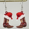 Detalle de pendientes navideños de acrílico con sombrero de Papá Noel y botas vaqueras - Bota de Vaquero Gorro de Navidad