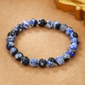 Ronde kralenarmband met diepblauwe en zwarte natuursteenstructuren in vintage stijl - Blauw Zwart Getextureerde Marmer Stijl (ZJ14014)