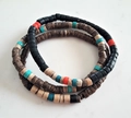3-teiliges Stretch-Armband-Set im Boho-Stil mit natürlichen Heishi-Holzperlen - Dreilagige Türkis und Erdtöne Heishi Perlen (ZJ14232)