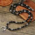 Herren Perlenkette mit schwarzem Onyx und silbernem Mondanhänger im Retro-Stil - Schwarz Grau Marmor Mondsichel Anhänger (ZJ14827)