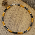 Collana bohemian da uomo con perline in legno naturale di cocco e chiusura in acciaio - Patchwork Giallo E Nero (ZJ15157)