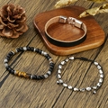 Set di bracciali in pelle da uomo con perline occhio di tigre e pietre opache su legno antico - Stile Combo a 3 Strati (ZJ15685)